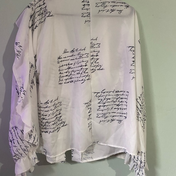 Source Unknown White Blouse with Script and Ruffles - Picture 2 of 2